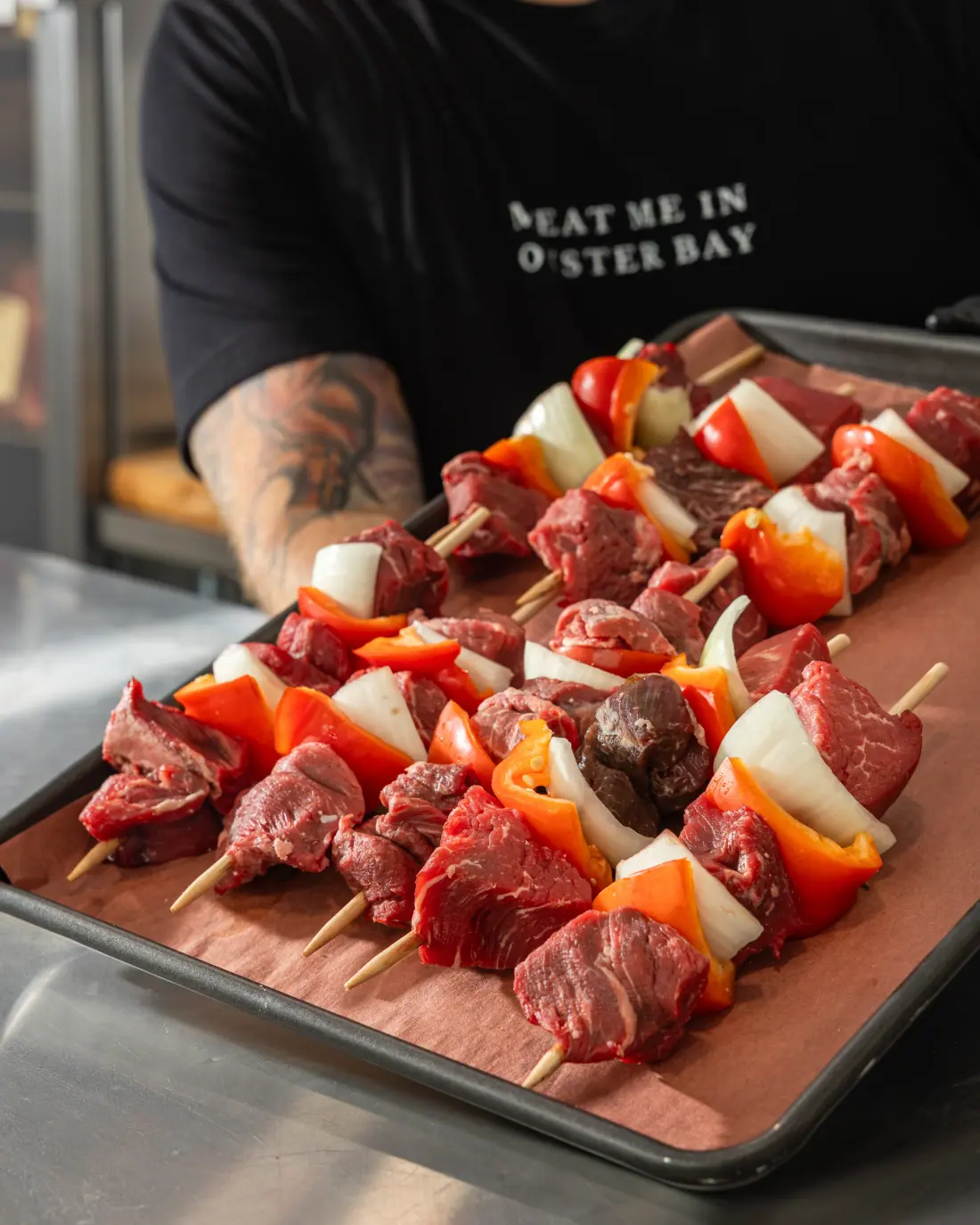 Beef skewers with peppers and onion